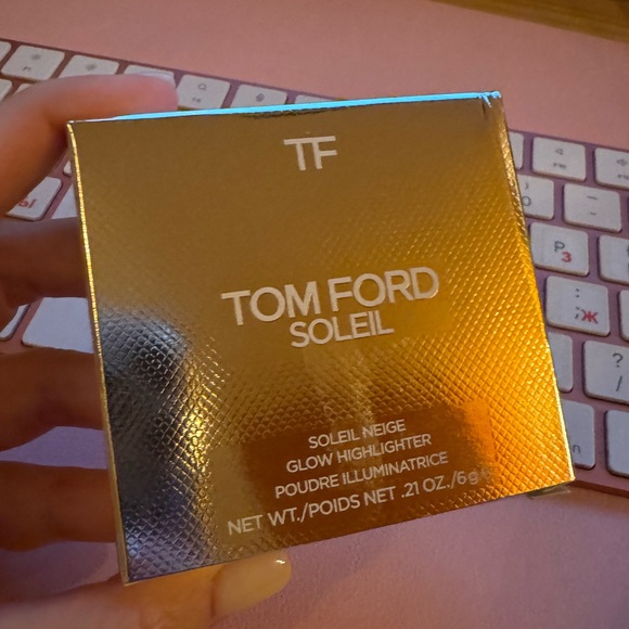 Full-size Tom Ford Soleil Neige Highlighter in shade 02 Gran Paradis - Picture 2 of 3